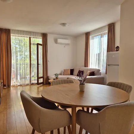 Apartment ния, райска градина / Garden Of Eden *