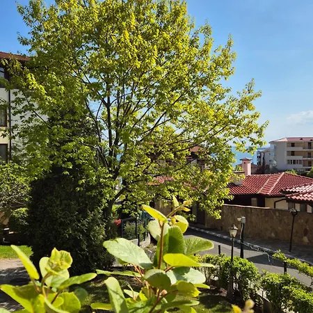 Apartmán ния, райска градина / Garden Of Eden